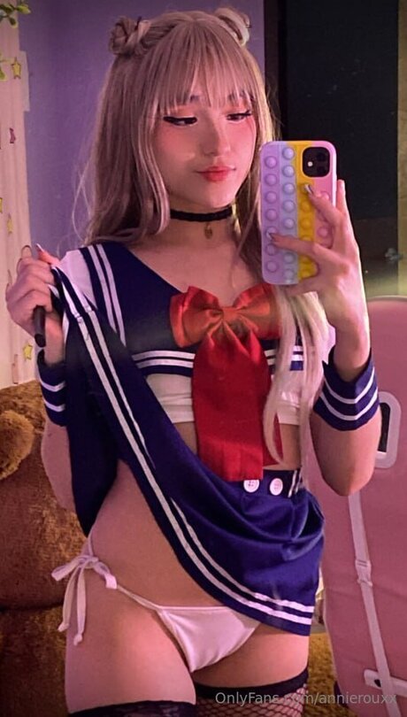 Annierouxx art actress pictures