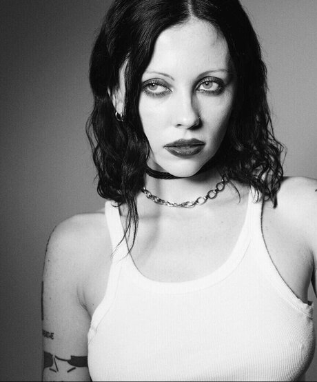 Heather Baron Gracie nude model images