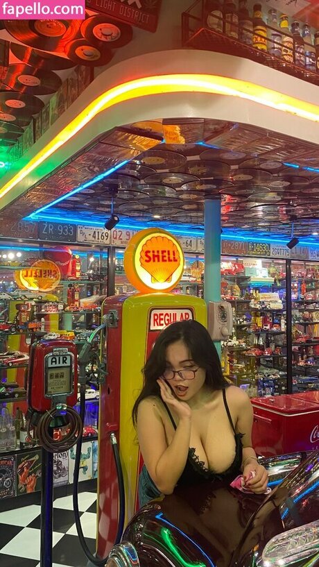 _arimae__ erotic actress pic