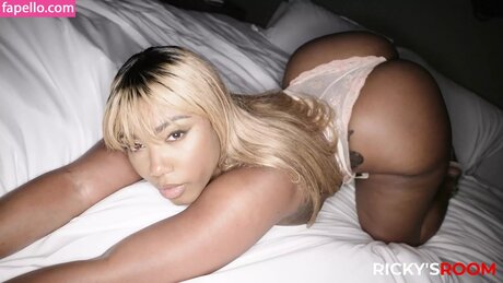 Chanel Tapper pornstar high quality pictures