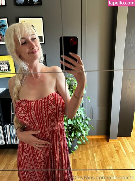 Aphrodicte model free galleries