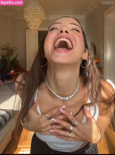 Nina Chuba pretty pornstar img