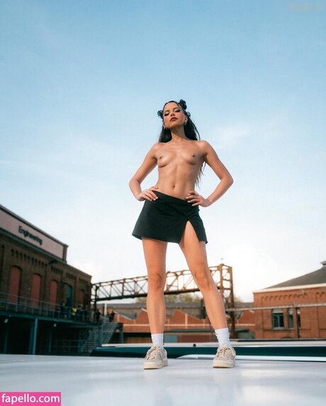 Nina Chuba star gallery