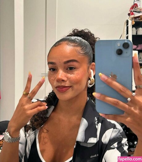 Liana Maria star perfect picture