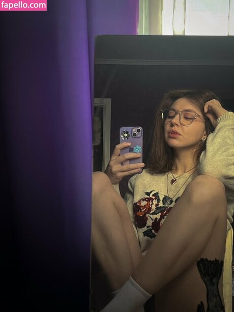 lunese me porn model pictures