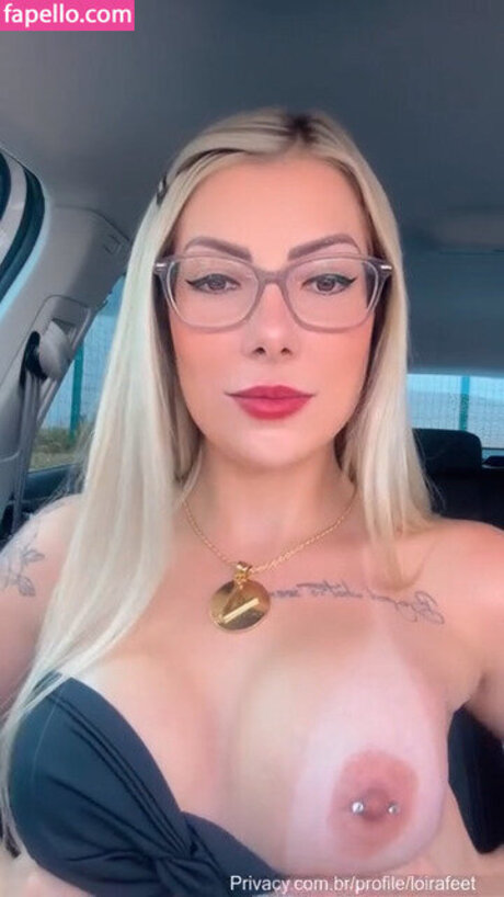 Loira Feet best model pics