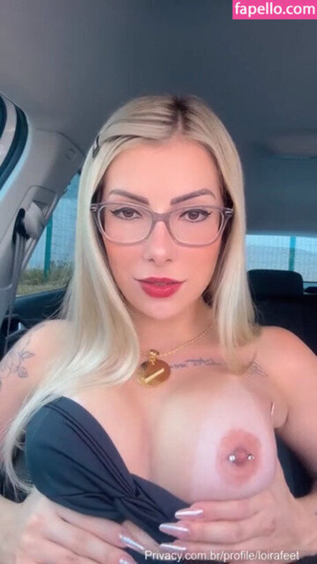 Loira Feet actress img