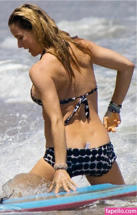 T a Leoni star xxx image