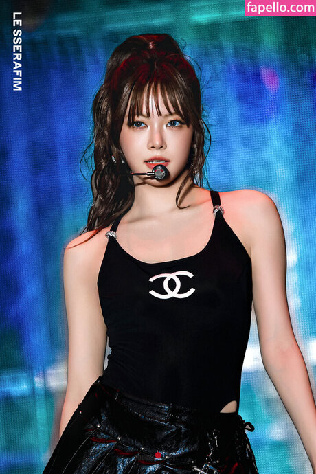 Hong Eunchae_ Profile