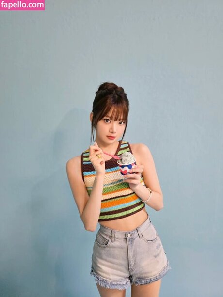 Hong Eunchae_ model art photos