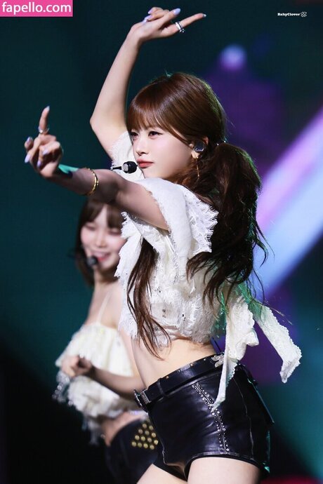 slut milf onlyfans art naked gallery