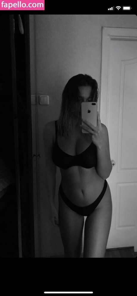 Alice Mamonova pornstar erotic pic