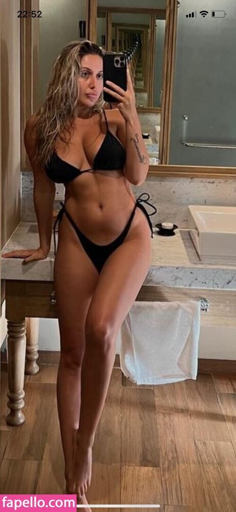 Alice Mamonova model photo