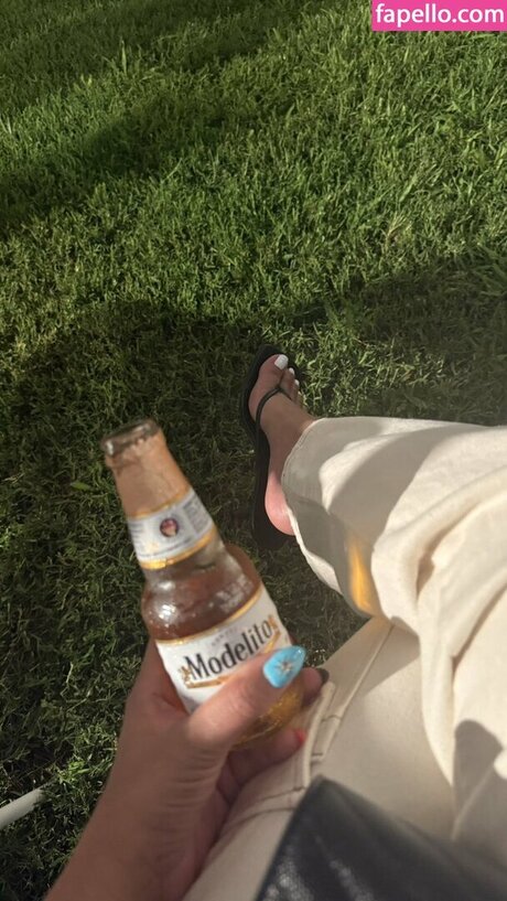 Catwomandulce top actress gallery