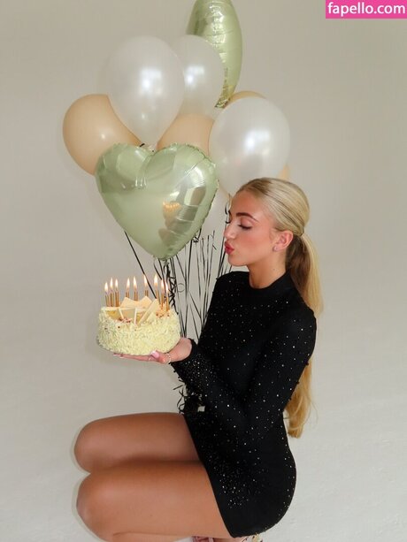 black kitty onlyfans beautiful pic