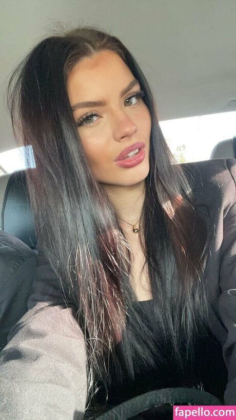 Lacey Solberg top actress pic