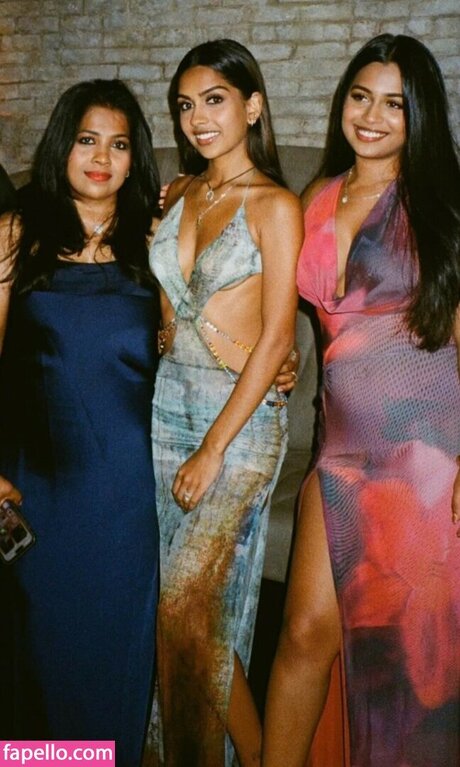 kelliexny model nice pictures