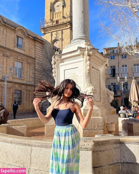 Anika Vishwanath nude model pictures