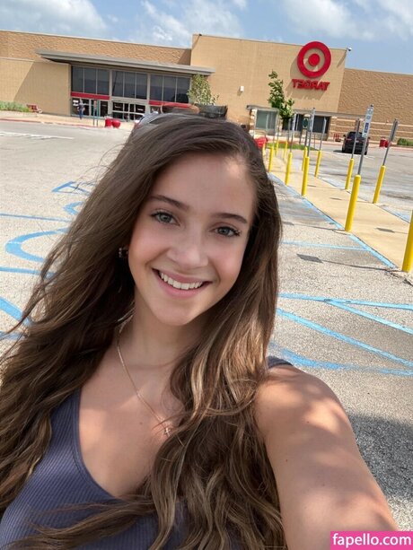 brattyBrittany07 naked model picture