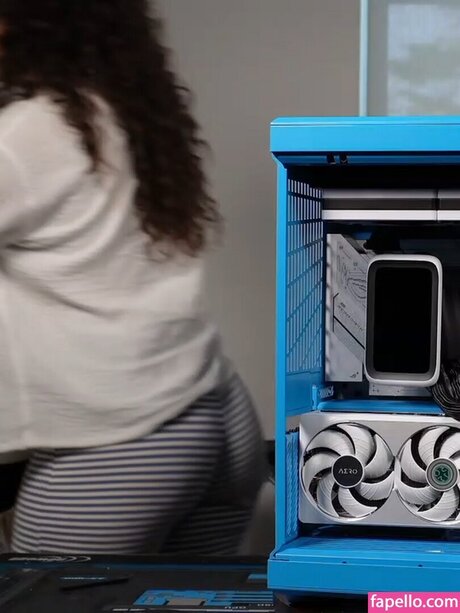 ayaattt top model pics