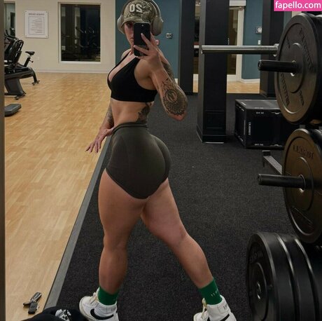 Xlrgju model naked image