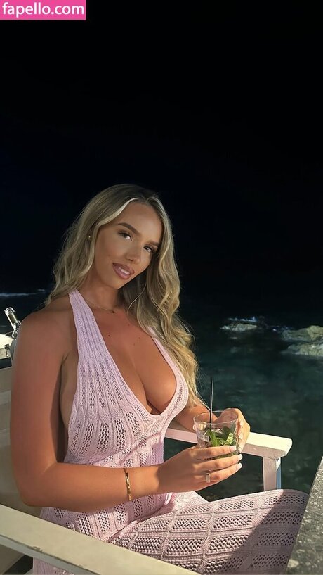 Francesca Martin naked model pics