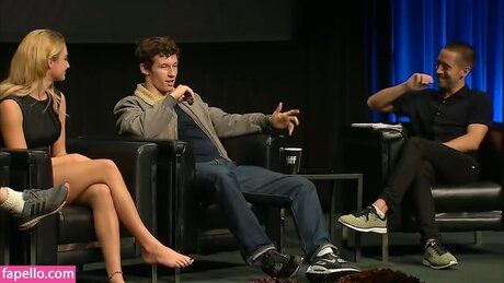 Grace Van Patten exclusive actress pictures