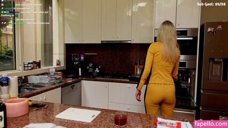 Bubbell model sexy pic