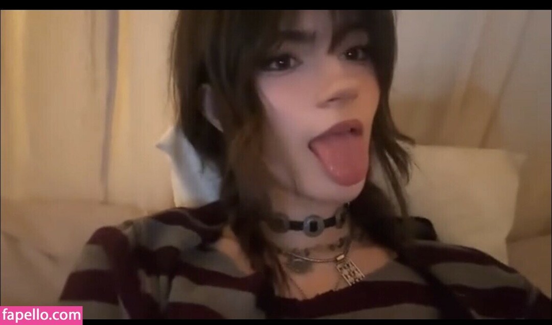 RawrReeXD hot pornstar photo