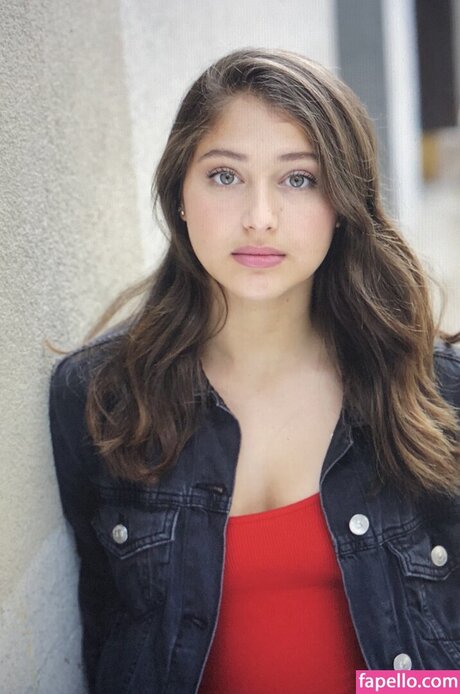 Yelena Friedman nice star photo