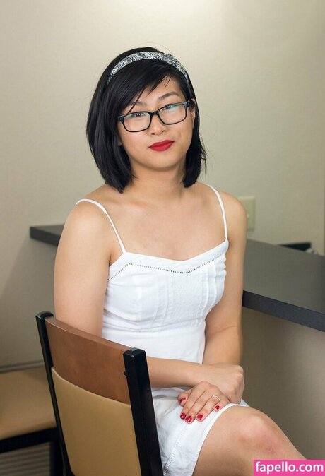 Alina Grace star high quality photos