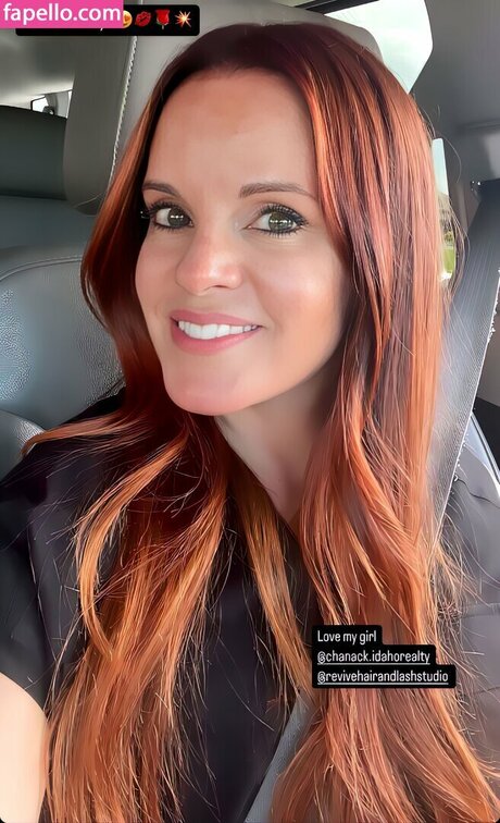 mirror onlyfans beautiful pics