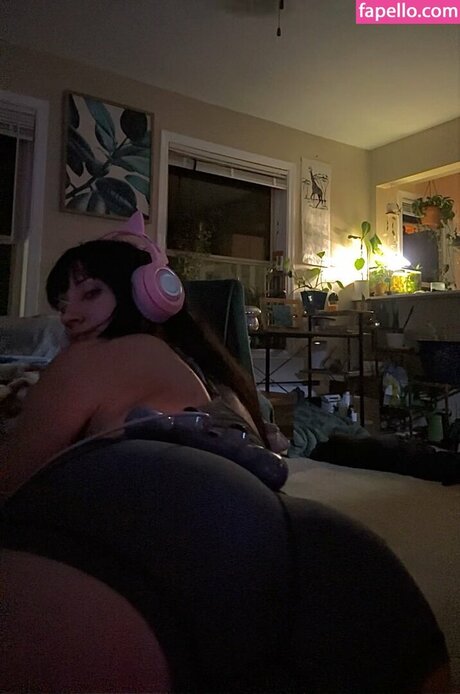 KimmMcelveen model free photos