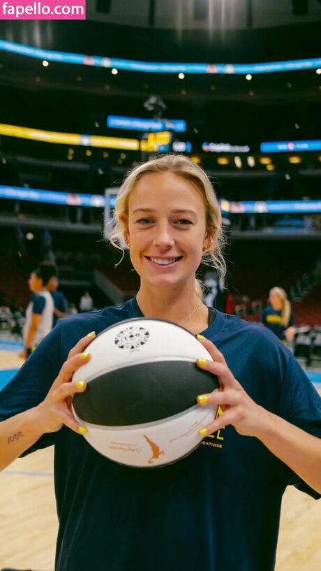 Sophie Cunningham model nice photo