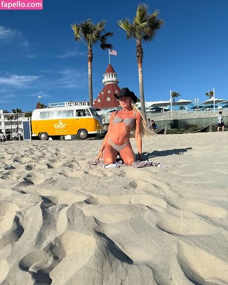 Sophie Cunningham hd actress img