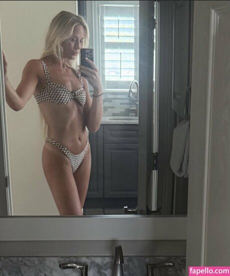 Sophie Cunningham pretty star photo