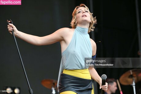 Maggie Rogers pornstar sexy pictures