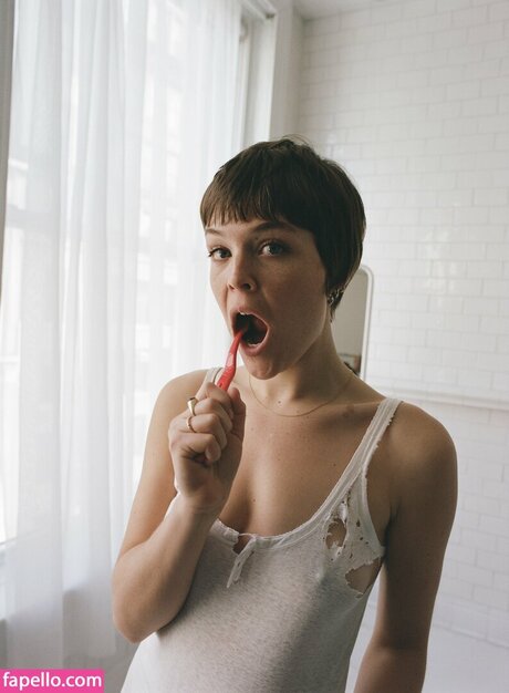 18 asian onlyfans pretty picture