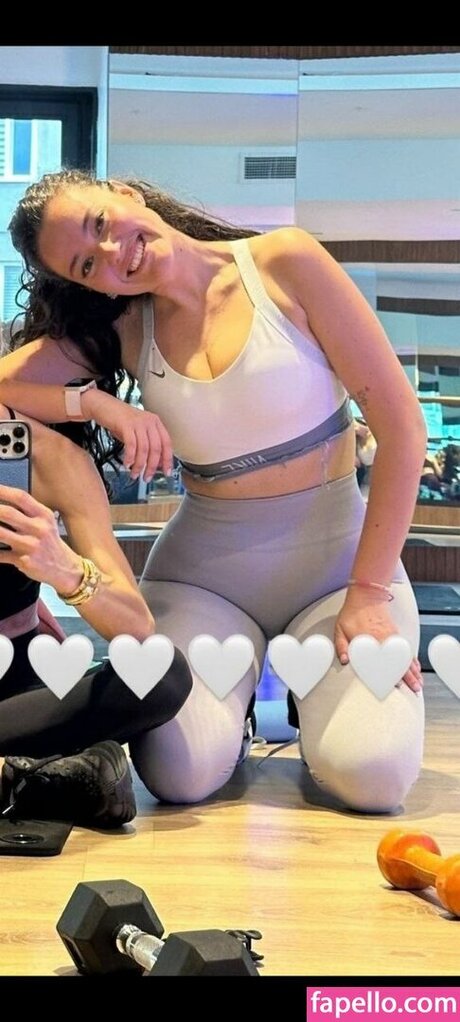 Pelin Akil model best photos