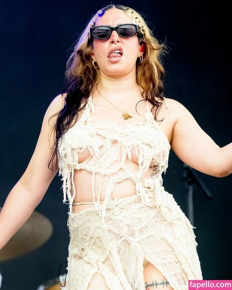 Marisa Dabice free actress pic