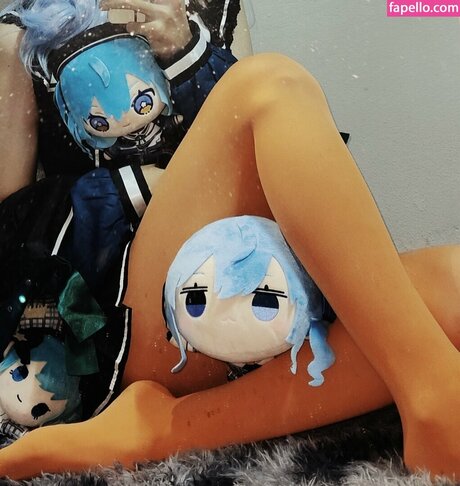 The Nuzzle hot actress image