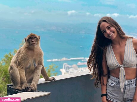 Claudia Acevedo Bueno art star img