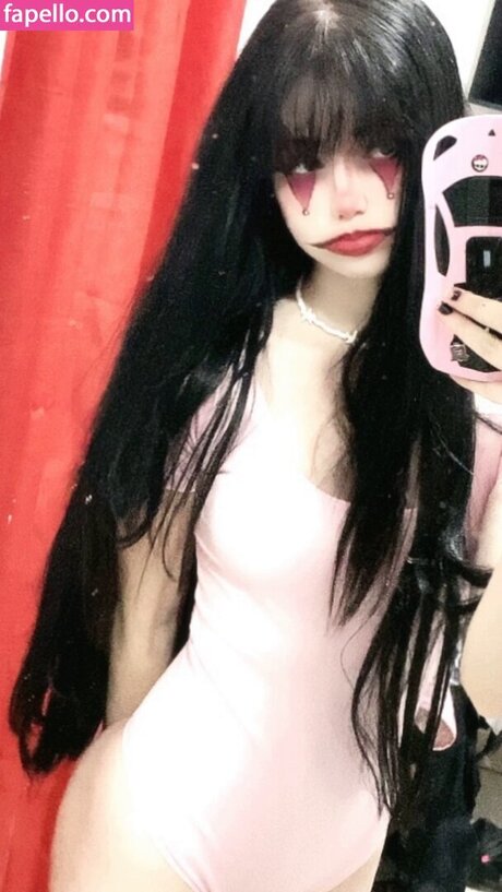 nameluaa nudes model photos