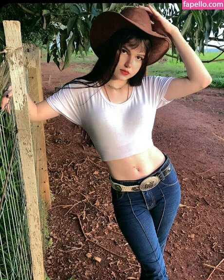 nameluaa sexy actress photo