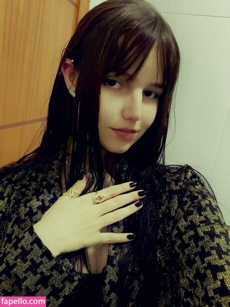 nameluaa sex star picture