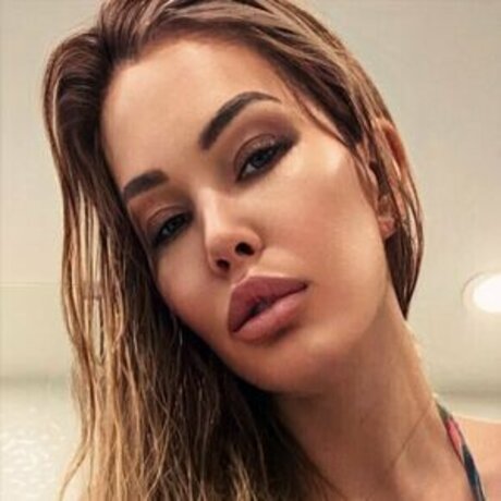 Shanna Moakler model naked photos