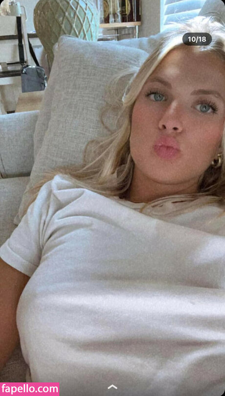 Cayla Vanderbaan hot model pic