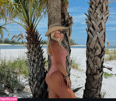 Cayla Vanderbaan exclusive star pic