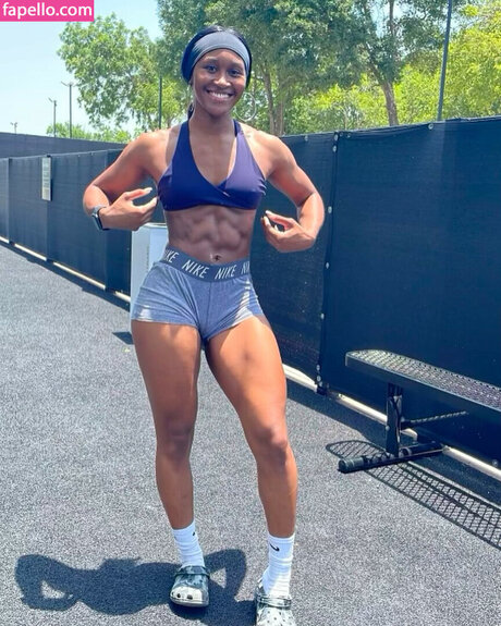 Tiara Howard free model photo