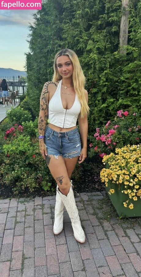 Madsdivitto high quality model photos